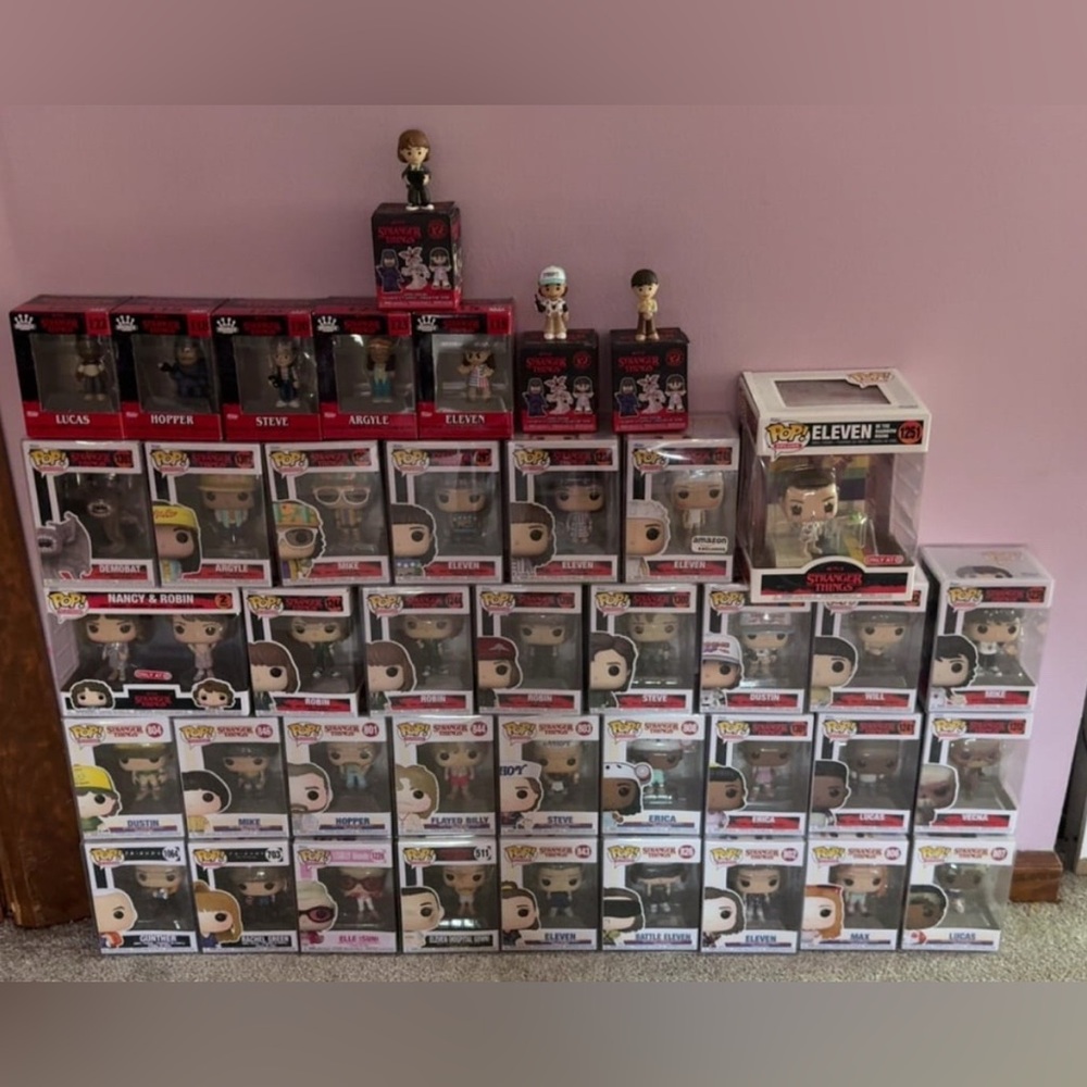 FUNKO LOT!! (STRANGER THINGS, FRIENDS, LEGALLY BLONDE)